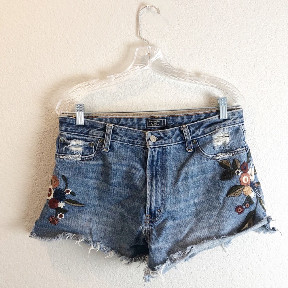 Abercrombie & Fitch High Rise denim Jean short 12 - Picture 1 of 8